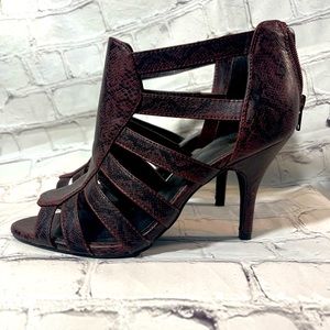 SOLE DIVA Heeled Gladiator Shoe Burgundy/Black Snake Print-8(Wide)